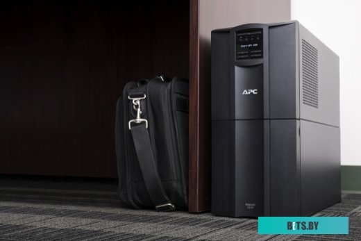 Источник бесперебойного питания (ИБП) APC Smart-UPS 2200VA SMT2200IC
