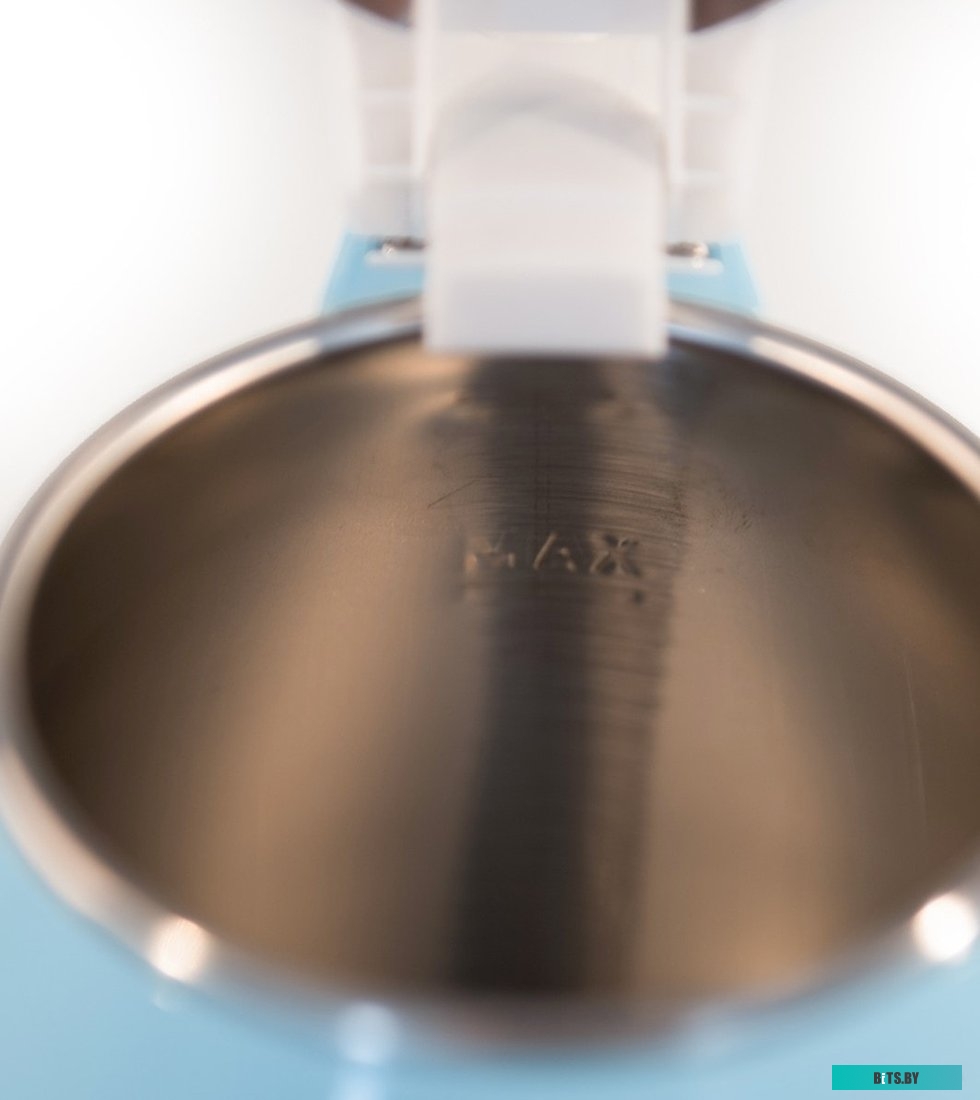 Электрочайник Magnit RMK-3206