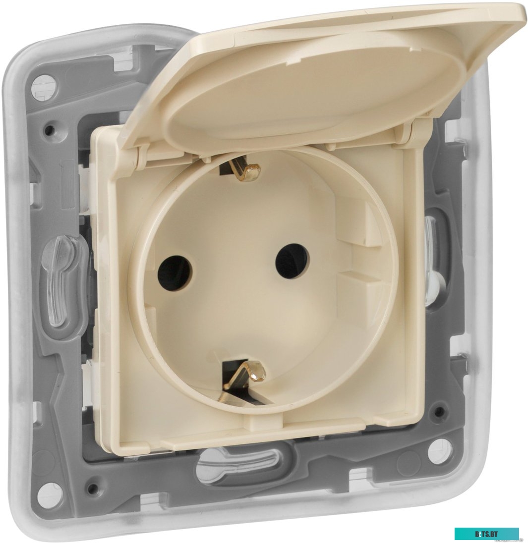 Розетка Legrand Etika 672332 2К+З IP 44