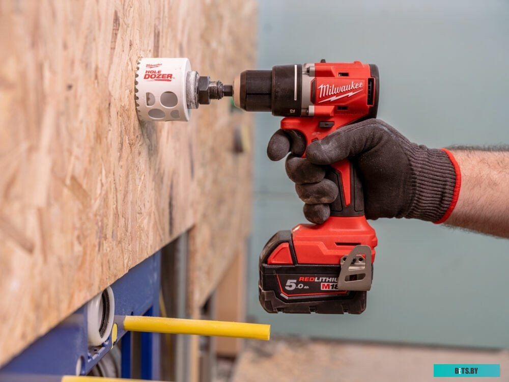 4058546477059 4933492834 Milwaukee M18 M18BLDDRC-402C 4933492834 (с 2-мя АКБ 4 Ач, кейс)