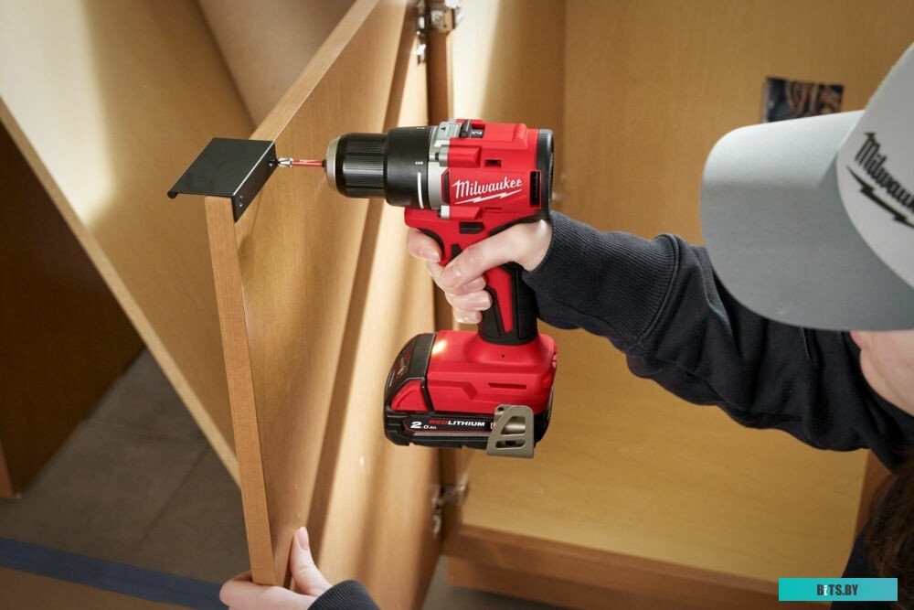 4058546477066 4933492835 Milwaukee M18 M18BLDDRC-502C 4933492835 (с 2-мя АКБ 5 Ач, кейс)