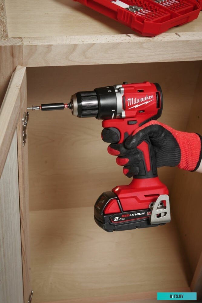 4058546477066 4933492835 Milwaukee M18 M18BLDDRC-502C 4933492835 (с 2-мя АКБ 5 Ач, кейс)