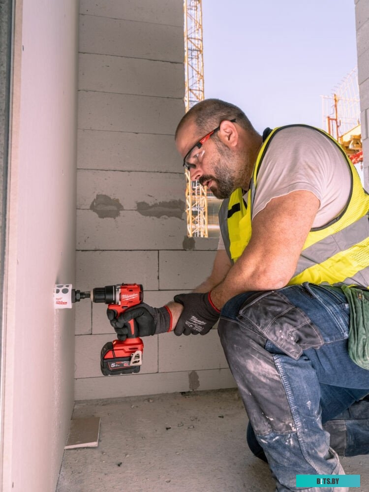 4058546477066 4933492835 Milwaukee M18 M18BLDDRC-502C 4933492835 (с 2-мя АКБ 5 Ач, кейс)