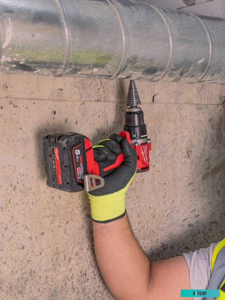 4058546477066 4933492835 Milwaukee M18 M18BLDDRC-502C 4933492835 (с 2-мя АКБ 5 Ач, кейс)