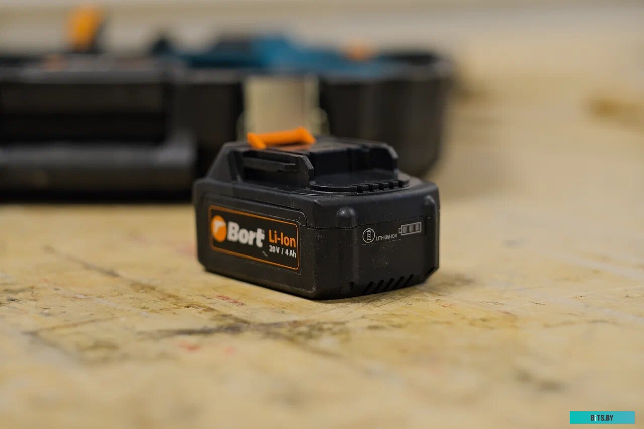 BHD-20Li-BL Перфоратор Bort BHD-20Li-BL (93412697)