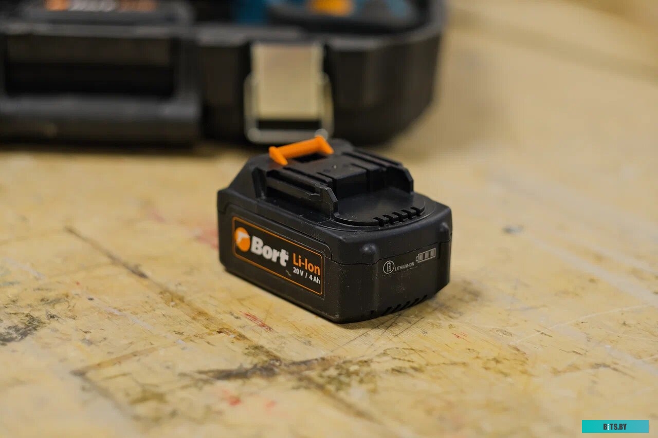 BHD-20Li-BL Перфоратор Bort BHD-20Li-BL (93412697)