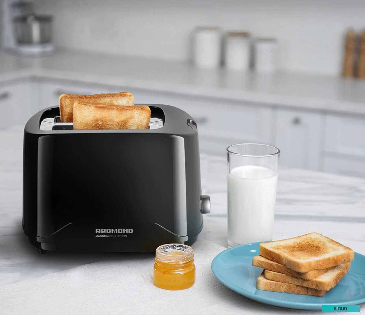 RT-437 Тостер Redmond RT-437