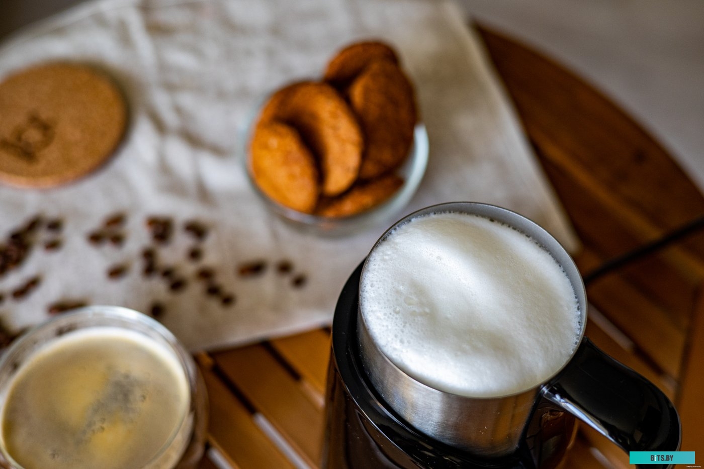 SMF 4000BK Автоматический вспениватель молока Sencor SMF 4000BK