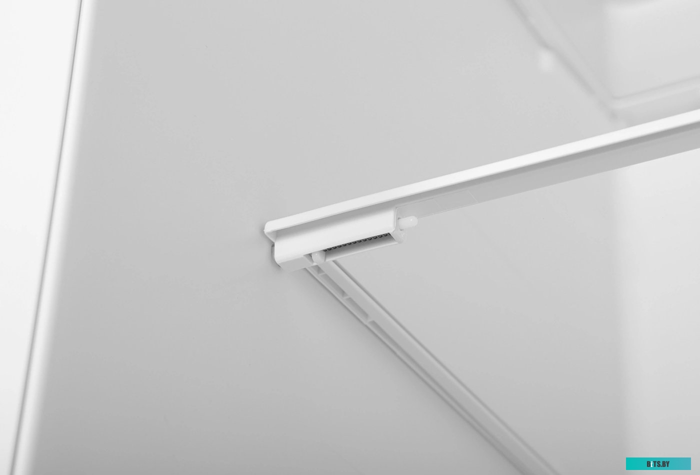 Hyundai CS5003F (белое стекло)