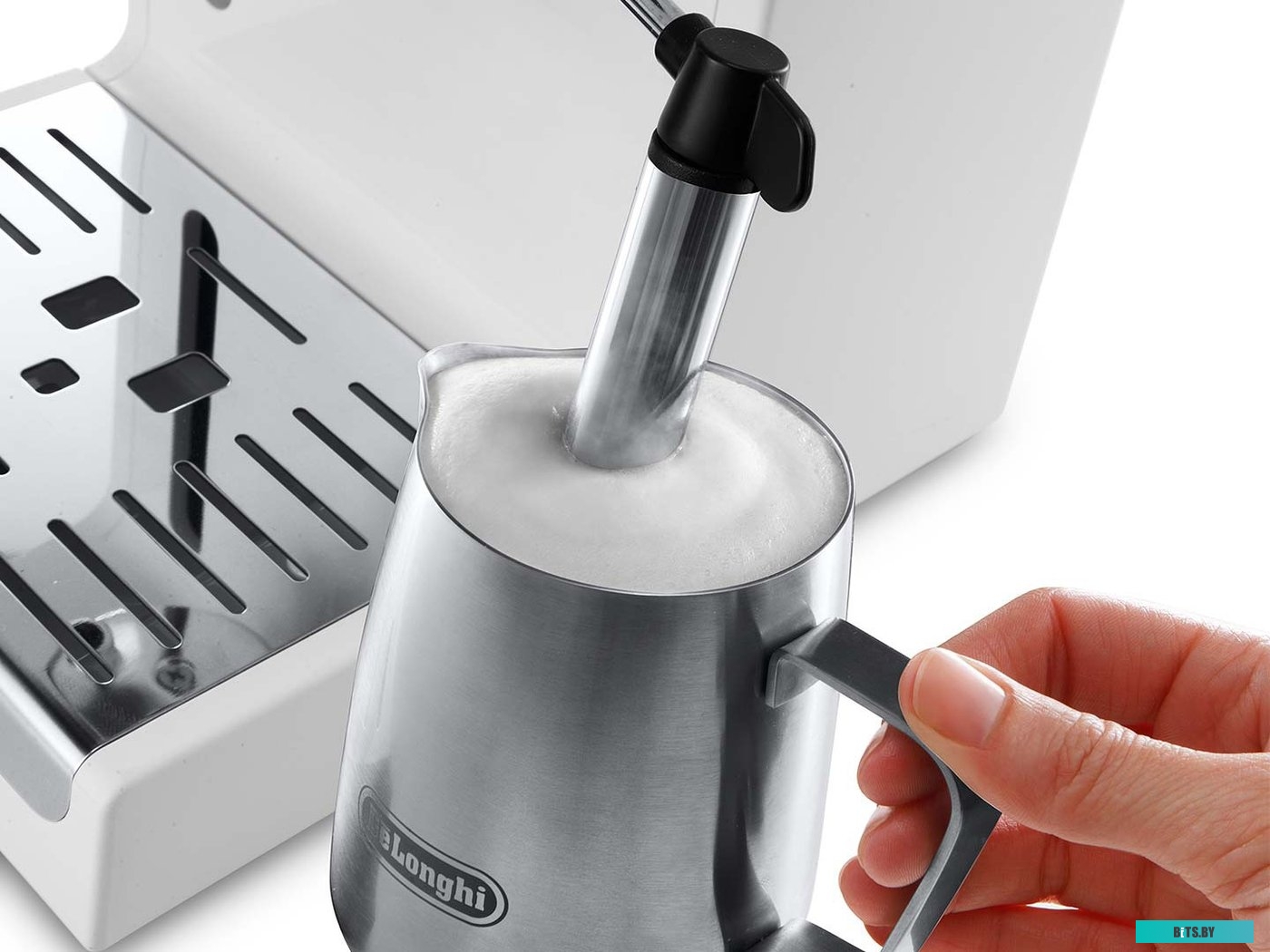 Рожковая помповая кофеварка DeLonghi Active Line ECP 33.21.W