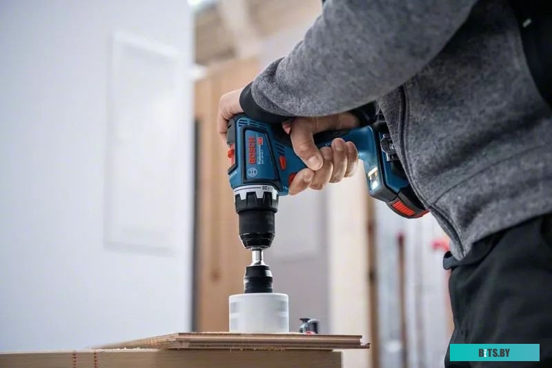 Bosch GSR 18V-90 C Professional 06019K6006 (с 2-мя АКБ 5 Ач, кейс)