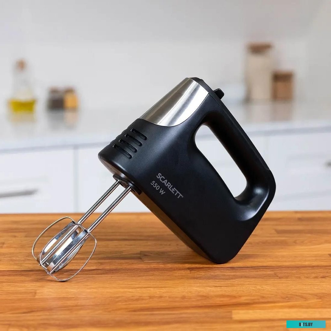 SC-HM40S23 Миксер Scarlett SC-HM40S23, ручной,  черный и серебристый