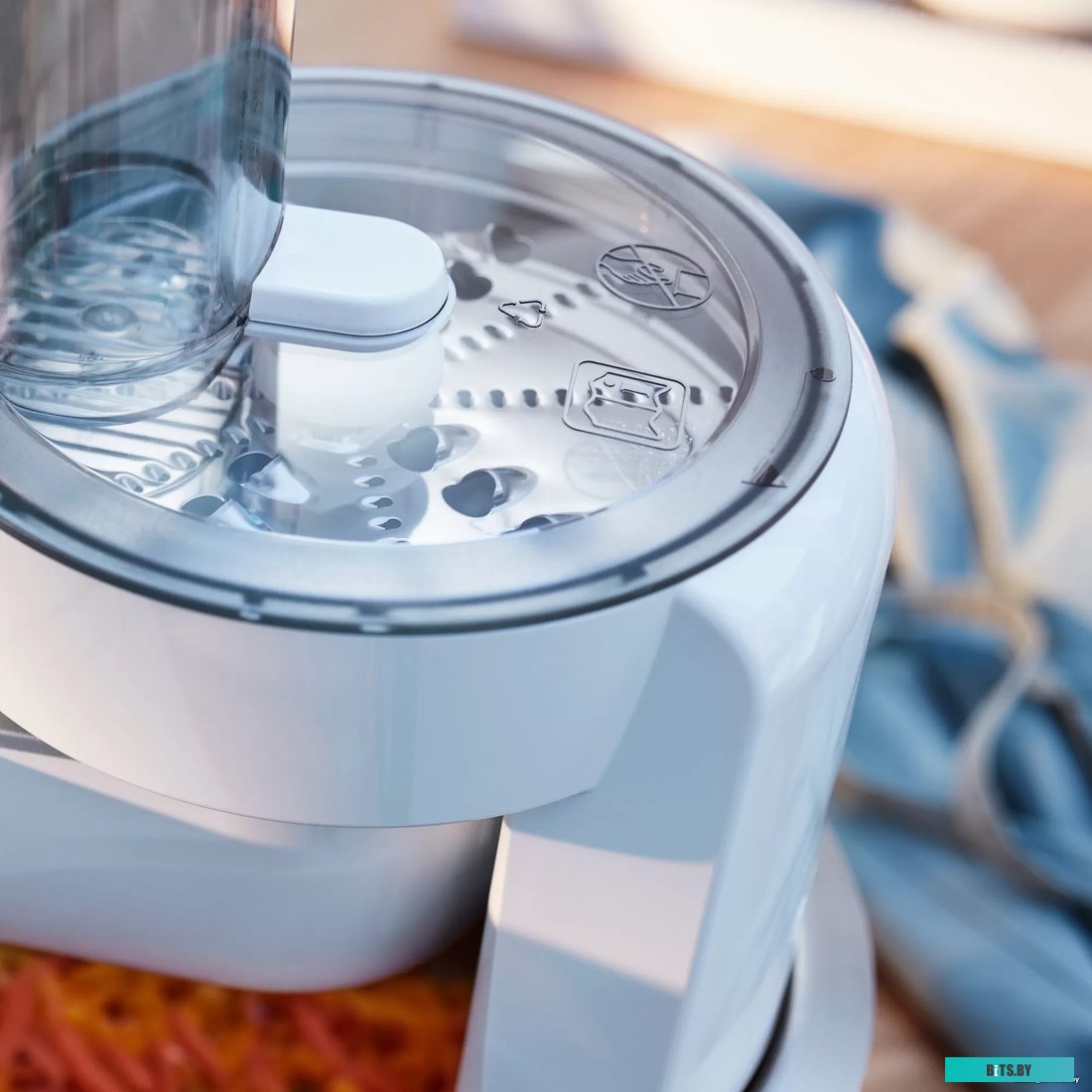 MUMS2EW40 Кухонная машина Bosch MUMS2EW40,  белый