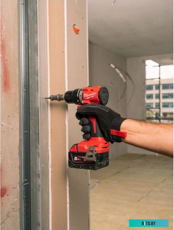 4058546476977 4933492826 Milwaukee M18 M18BLPDRC-502C 4933492826 (с 2-мя АКБ 5 Ач, кейс)