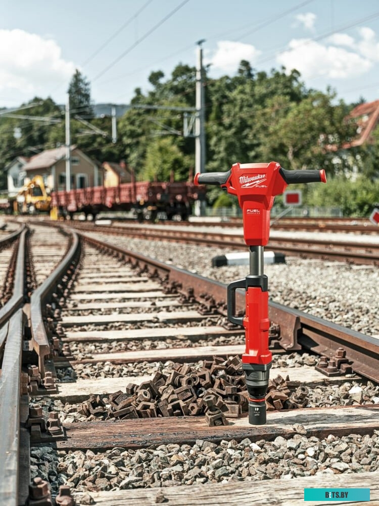 4058546480127 4933493141 Milwaukee M18 FUEL M18FHIWF1R-122C 4933493141 (с 2-мя АКБ, кейс)