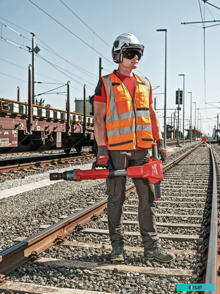 4058546480127 4933493141 Milwaukee M18 FUEL M18FHIWF1R-122C 4933493141 (с 2-мя АКБ, кейс)