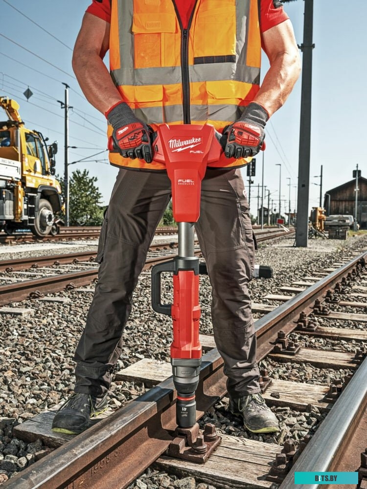 4058546480127 4933493141 Milwaukee M18 FUEL M18FHIWF1R-122C 4933493141 (с 2-мя АКБ, кейс)