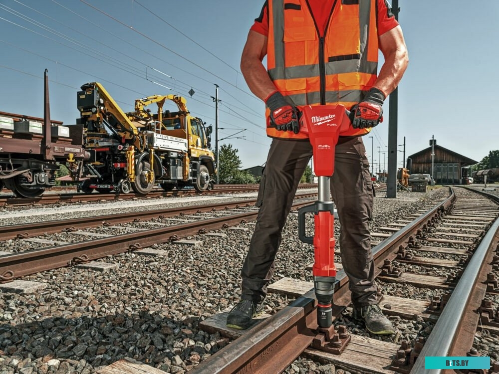 4058546480127 4933493141 Milwaukee M18 FUEL M18FHIWF1R-122C 4933493141 (с 2-мя АКБ, кейс)