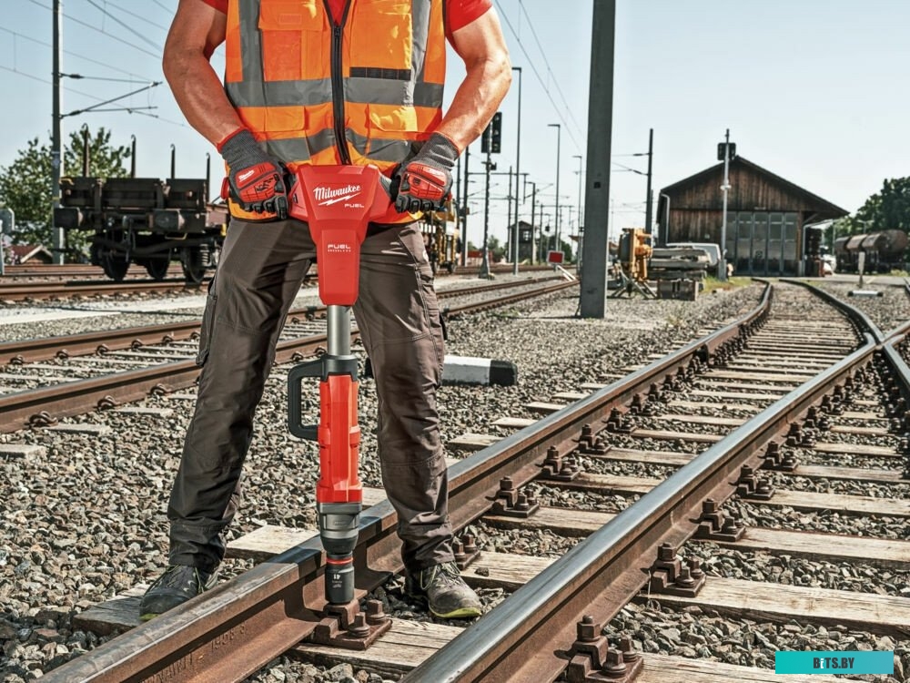 4058546480127 4933493141 Milwaukee M18 FUEL M18FHIWF1R-122C 4933493141 (с 2-мя АКБ, кейс)