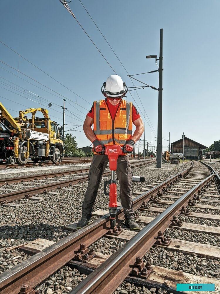 4058546480127 4933493141 Milwaukee M18 FUEL M18FHIWF1R-122C 4933493141 (с 2-мя АКБ, кейс)