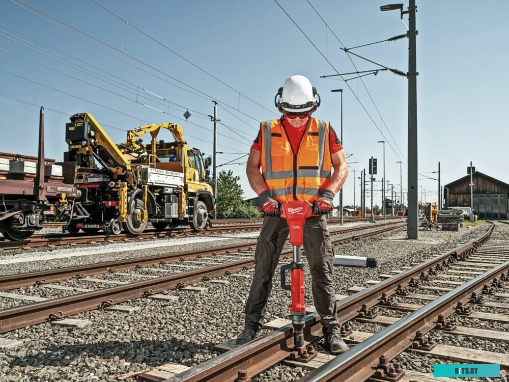 4058546480127 4933493141 Milwaukee M18 FUEL M18FHIWF1R-122C 4933493141 (с 2-мя АКБ, кейс)