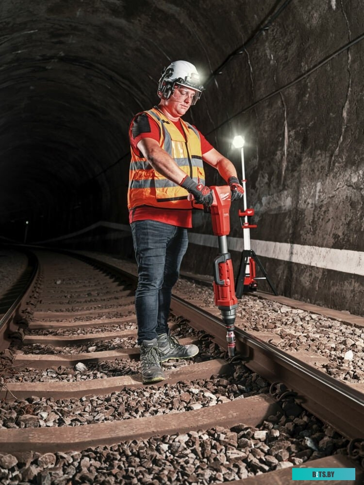 4058546480127 4933493141 Milwaukee M18 FUEL M18FHIWF1R-122C 4933493141 (с 2-мя АКБ, кейс)