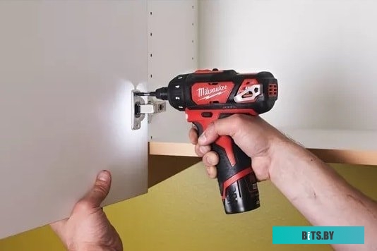 4933441900 Milwaukee M12 BD-202C 4933441900 (с 2-мя АКБ, кейс)