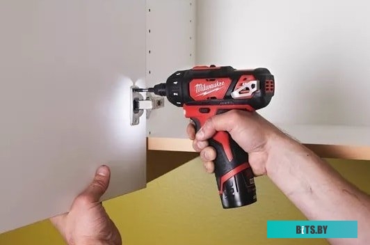 4933441900 Milwaukee M12 BD-202C 4933441900 (с 2-мя АКБ, кейс)