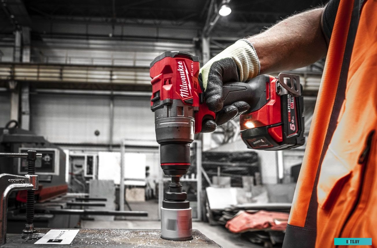 Milwaukee M18 FUEL M18FPD3-502X 4933479860 (с 2-мя АКБ, кейс)