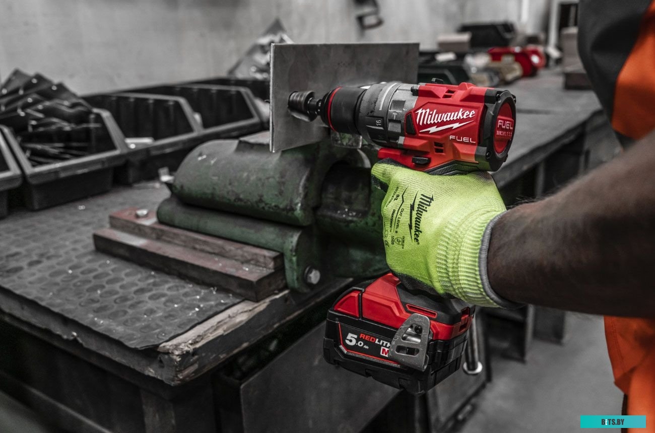 Milwaukee M18 FUEL M18FPD3-502X 4933479860 (с 2-мя АКБ, кейс)