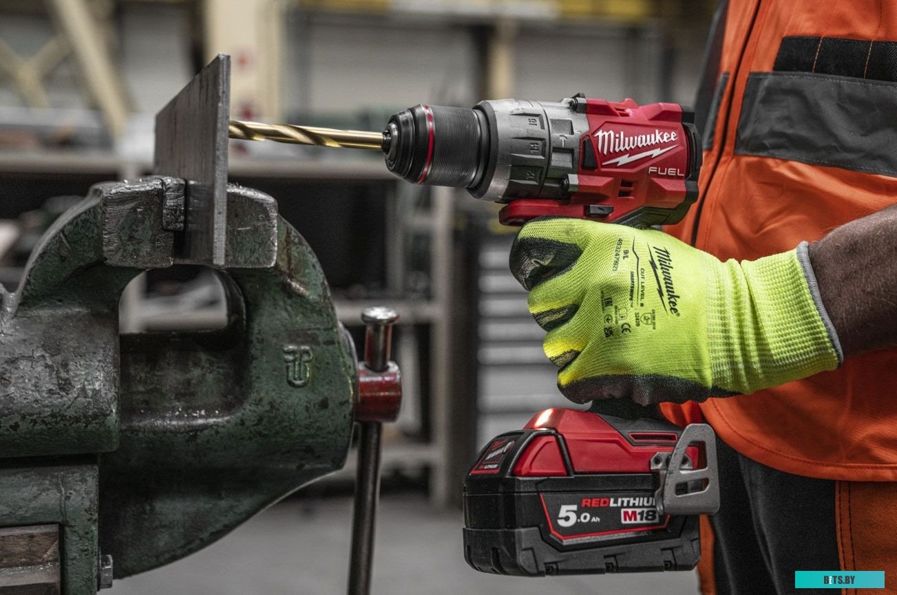 Milwaukee M18 FUEL M18FPD3-502X 4933479860 (с 2-мя АКБ, кейс)