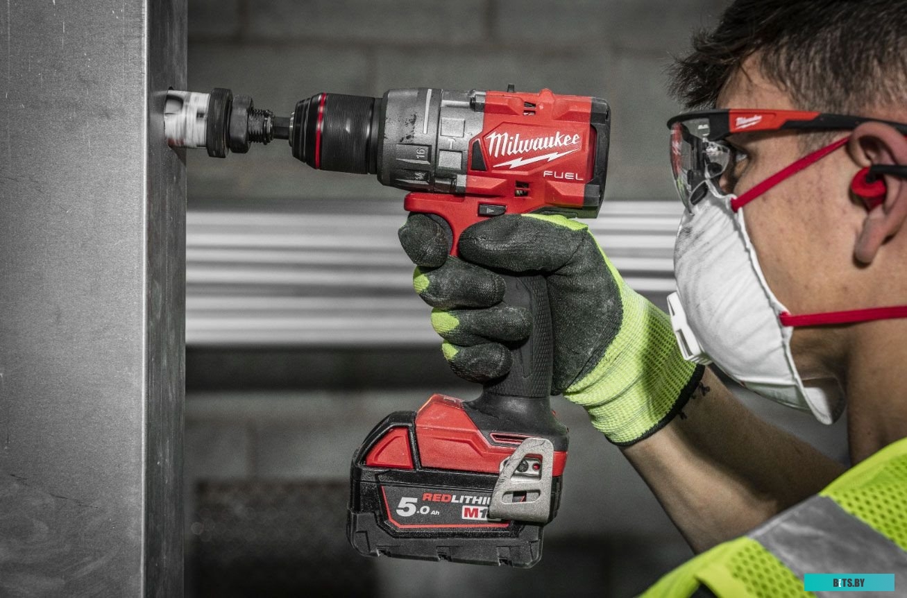 Milwaukee M18 FUEL M18FPD3-502X 4933479860 (с 2-мя АКБ, кейс)