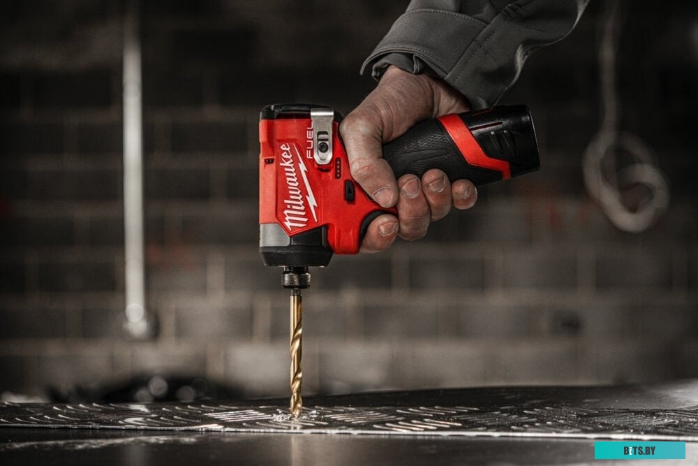 4058546376710 4933479877 Milwaukee M12 FUEL M12FID2-202X 4933479877 (с 2-мя АКБ, кейс)