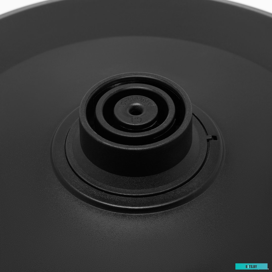 Электрический чайник StarWind SKS1053