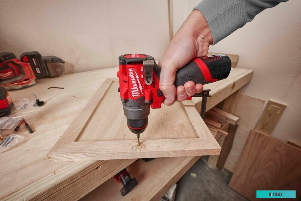 4933479872 Milwaukee M12 FUEL M12FDD2-0 4933479872 (без АКБ)