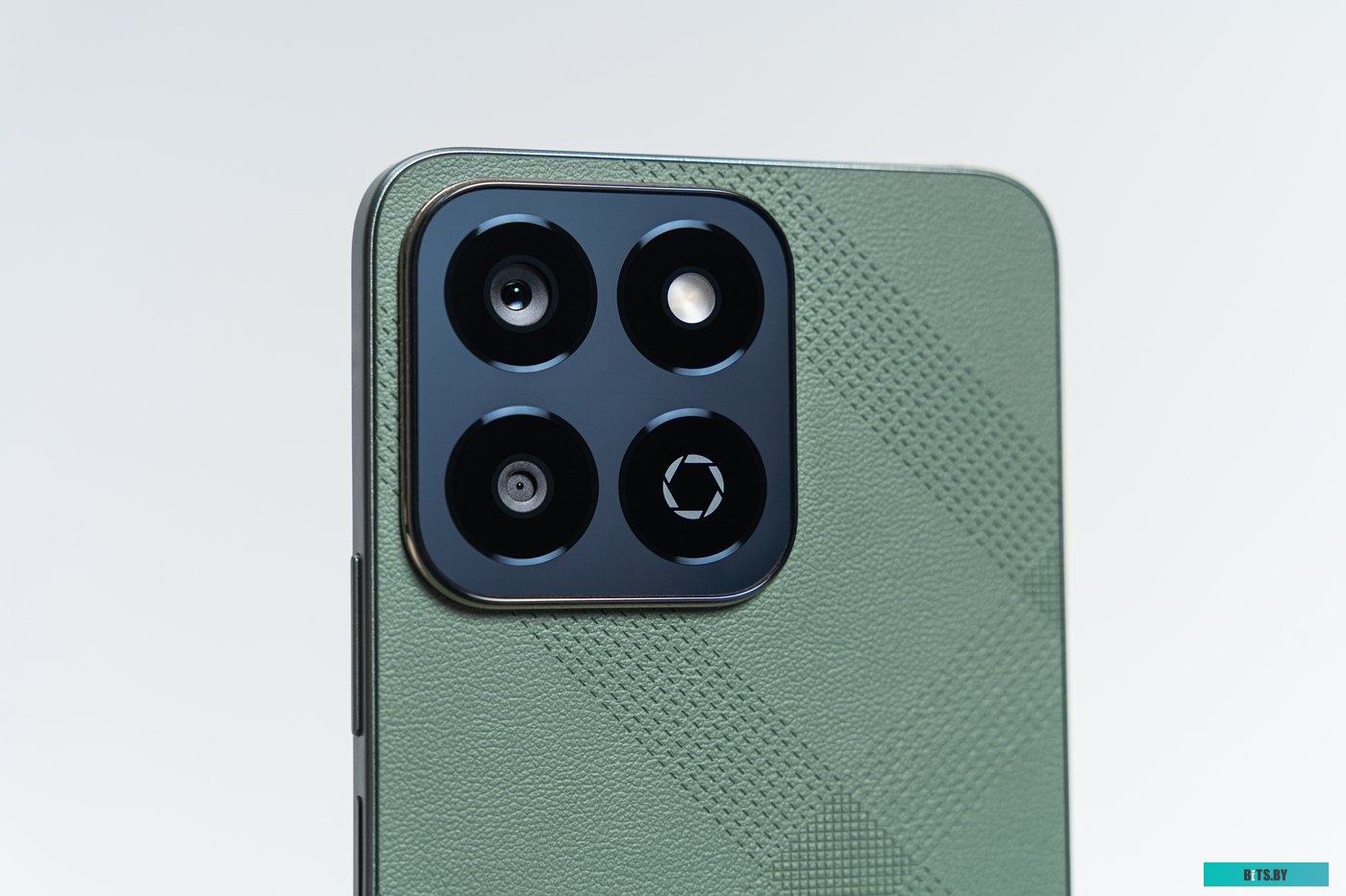 Смартфон HONOR 200 PRO 12+512Gb белый (5109BFUJ) 5109BFUJ