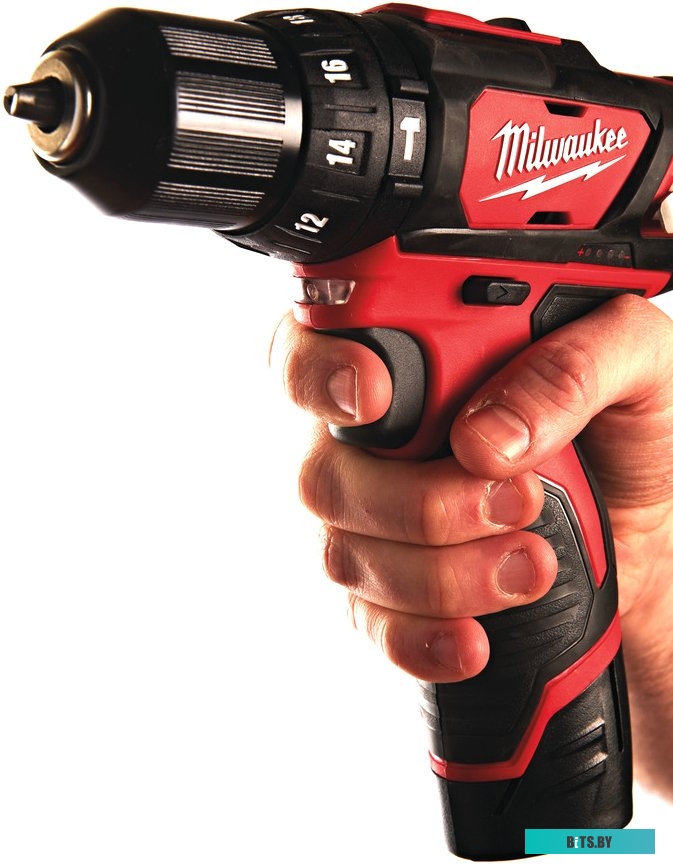 Milwaukee M12 BPD-202C 4933441940 (с 2-мя АКБ, кейс)