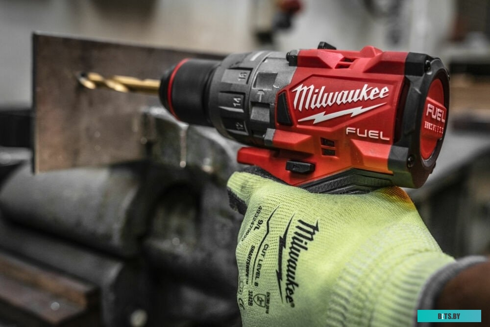 4058546418403 4933492473 Milwaukee M18 FUEL M18FPD3-402C 4933492473 (с 2-мя АКБ 4 Ач, кейс)