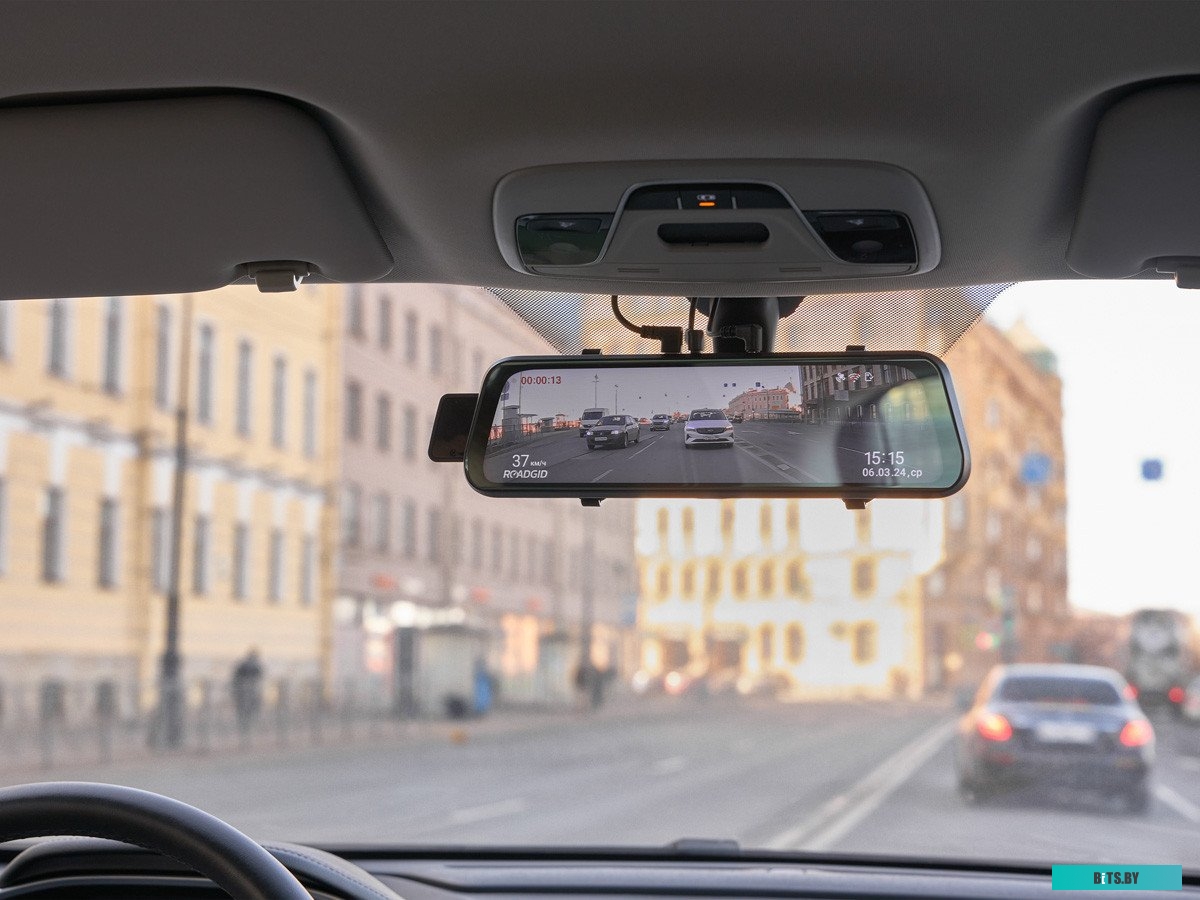 1049497 Видеорегистратор ROADGID Blick 3 GPS,  черный