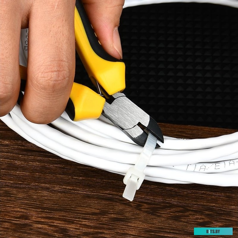 Набор плоскогубцев Deli DL103201-3  (комбинированные плоскогубцы 115мм, удлиненные плоскогубцы 125мм, диагональные бокорезы 110мм, двухкомпонентная ру