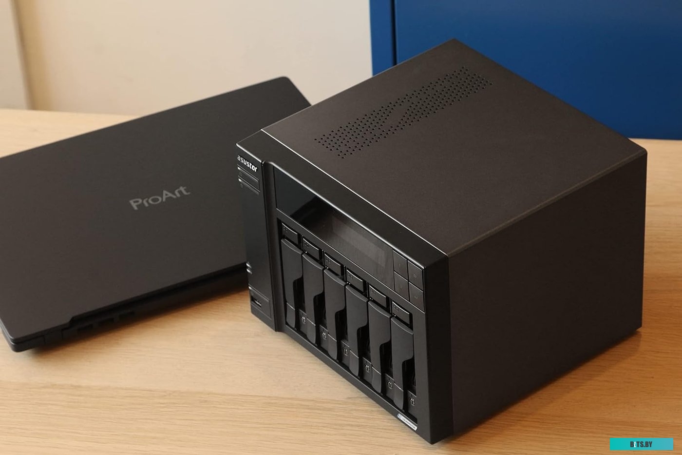 Сетевое хранилище ASUSTOR Lockerstor 6 Gen2 AS6706T