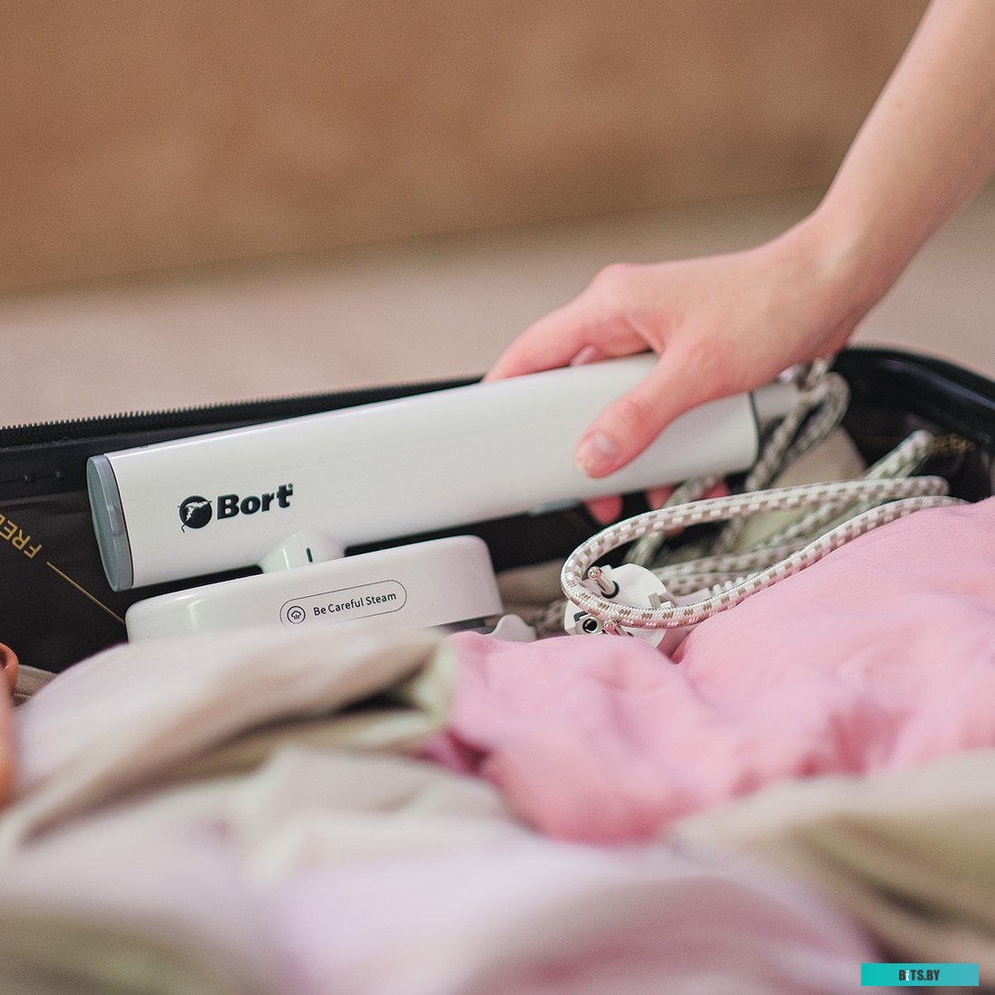 93415711 Отпариватель для одежды BORT Travel (93415711)