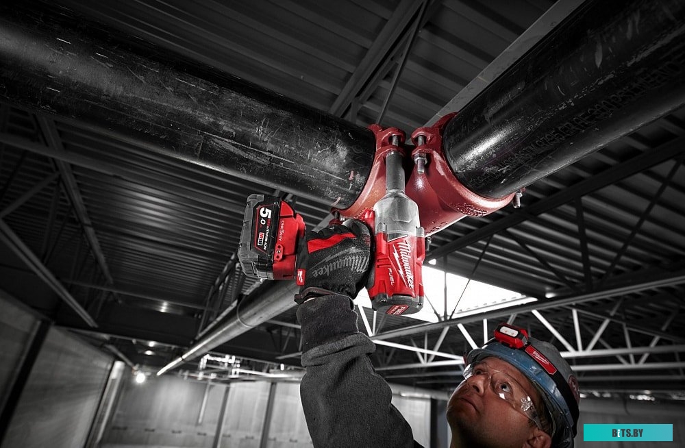 Milwaukee M18 ONEFHIWF12-502X 4933459727 (с 2-мя АКБ, кейс)