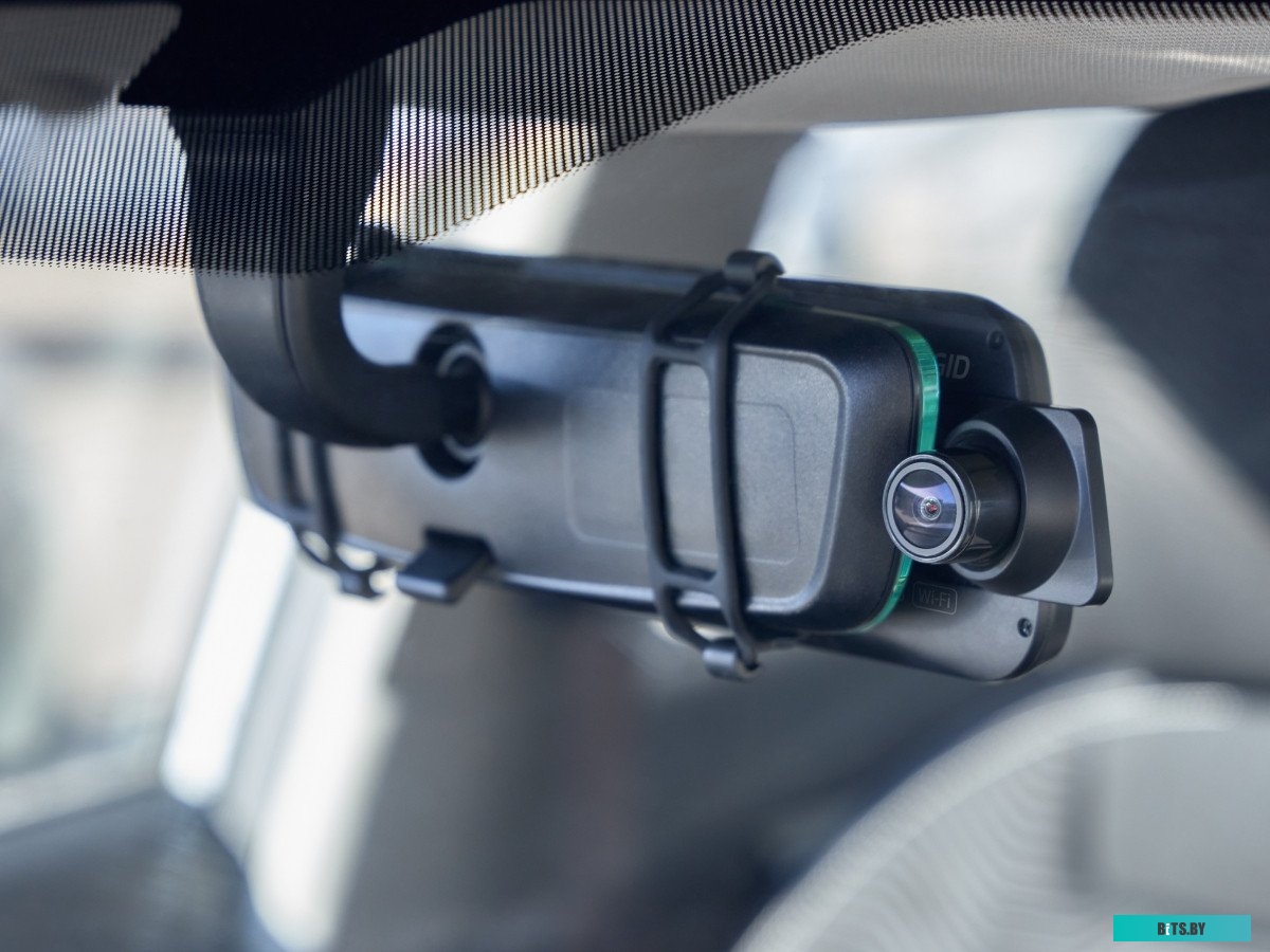 1049494 Видеорегистратор ROADGID Blick 3,  черный