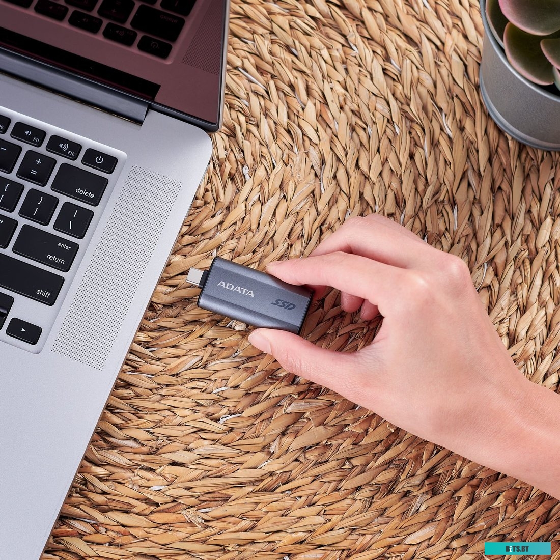 Твердотельный накопитель SSD ADATA 500GB SC750 SC750-500G-CCBK USB 3.2 Gen 2 Type-C, 1050/1000 SC750-500G-CCBK