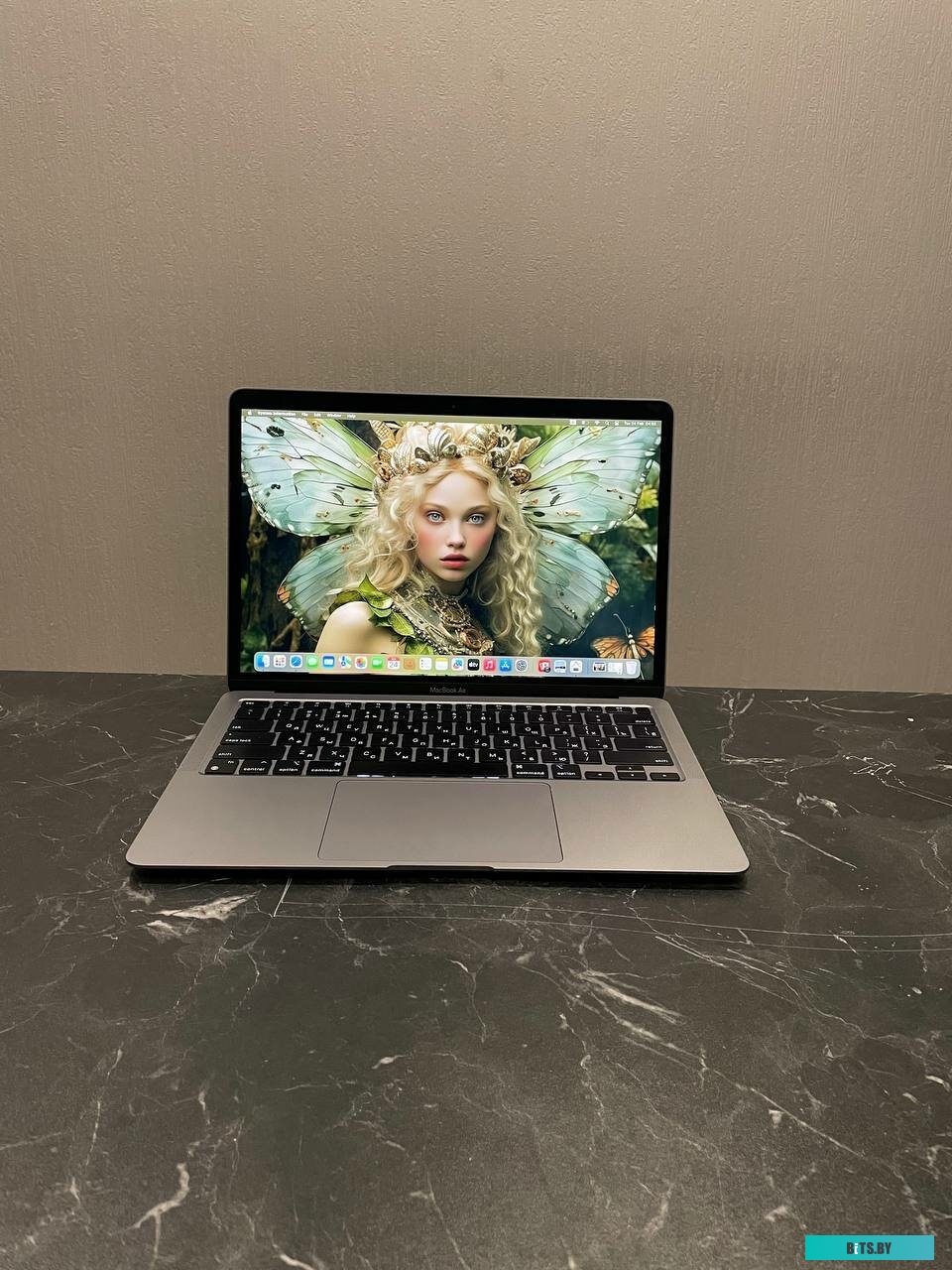 MGN93ZP/A Ноутбук Apple MacBook Air A2337 M1 8 core 8Gb SSD256Gb/7 core GPU 13.3" IPS (2560x1600) Mac OS silver WiFi BT Cam (MGN93ZP/A)