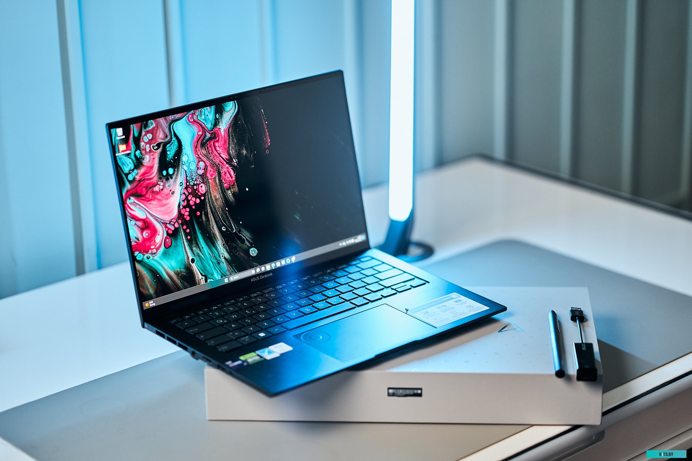 ASUS Zenbook Pro 14 OLED UX6404VI-P1126X