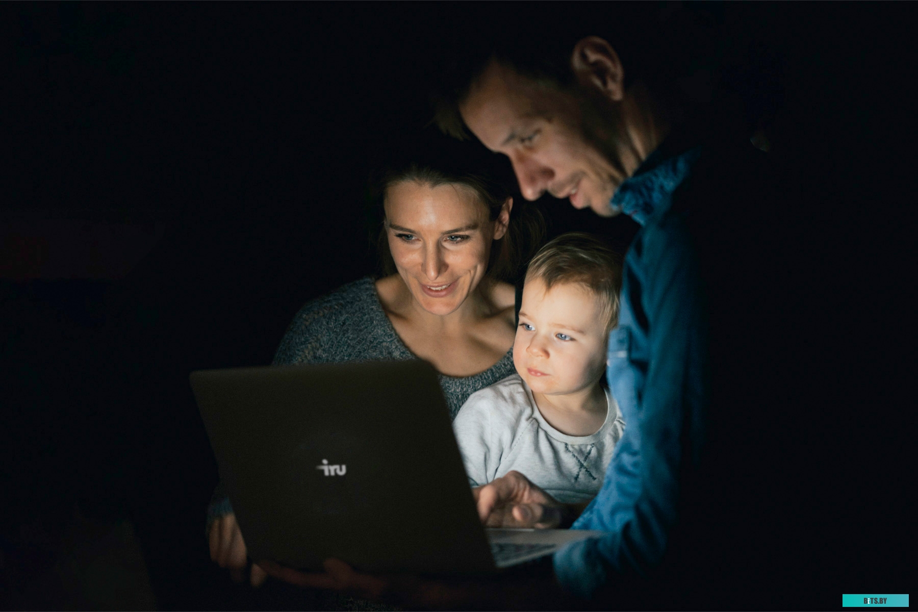 Ноутбук IRU Strato 15ALI  (2059127) 2059127