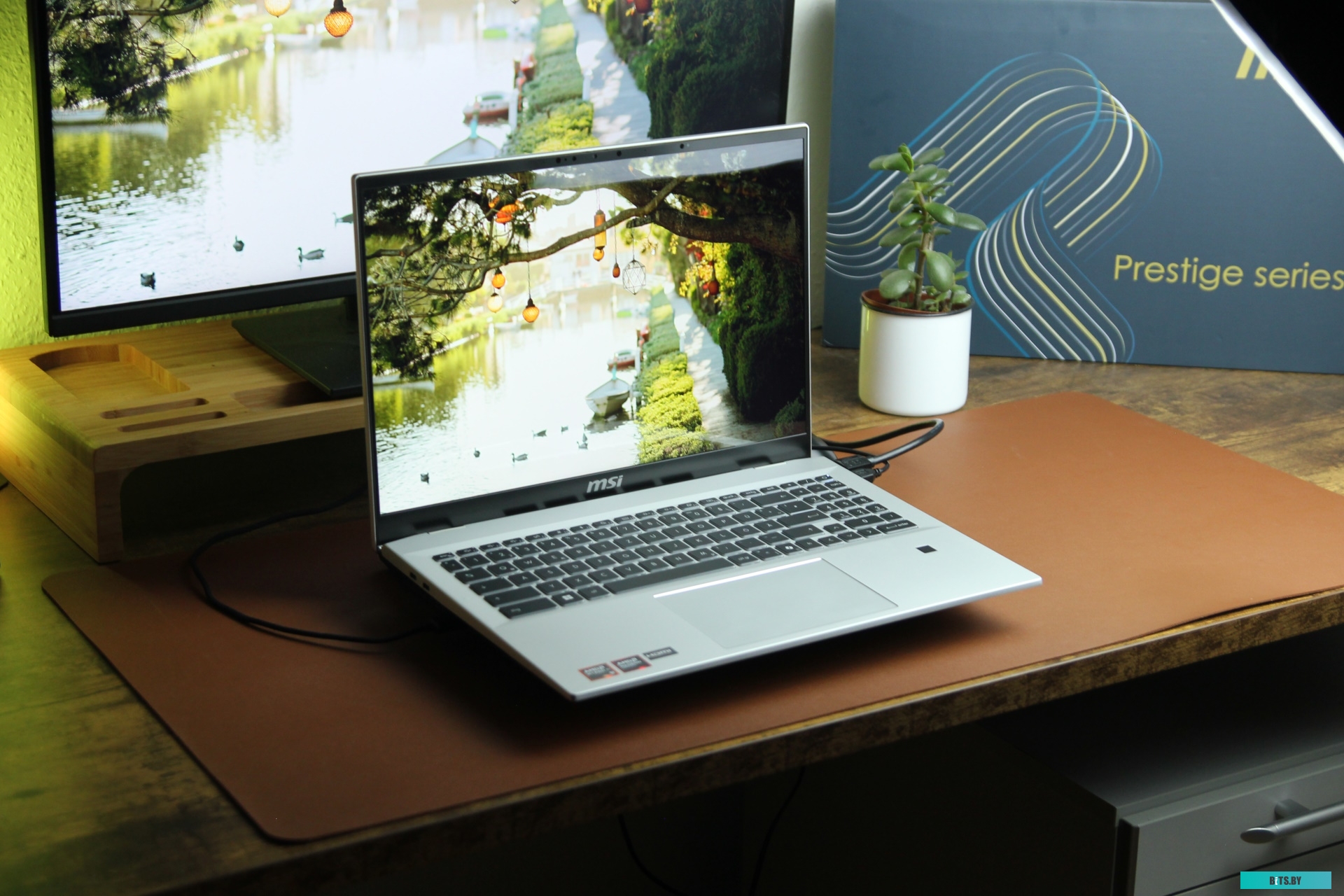 Ноутбук MSI Prestige A16 AI+ A3HMG-083RU 9S7-159K32-083