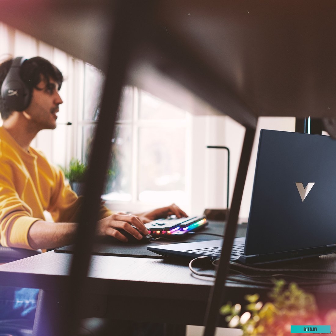 Ноутбук HP Victus 15-FA1093DX 15.6" FHD/Intel Core i5-13420H/8Гб/SSD 512Гб/RTX 3050 6Гб/ENG|RUS/Windows11Home/синий/2.29кг
